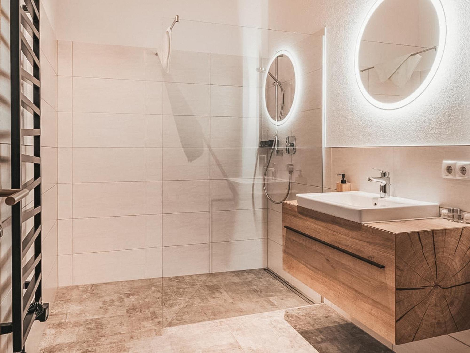 Chez Nous - Balcony Und Car Park By Alpenluxus Appartements 菲根 外观 照片